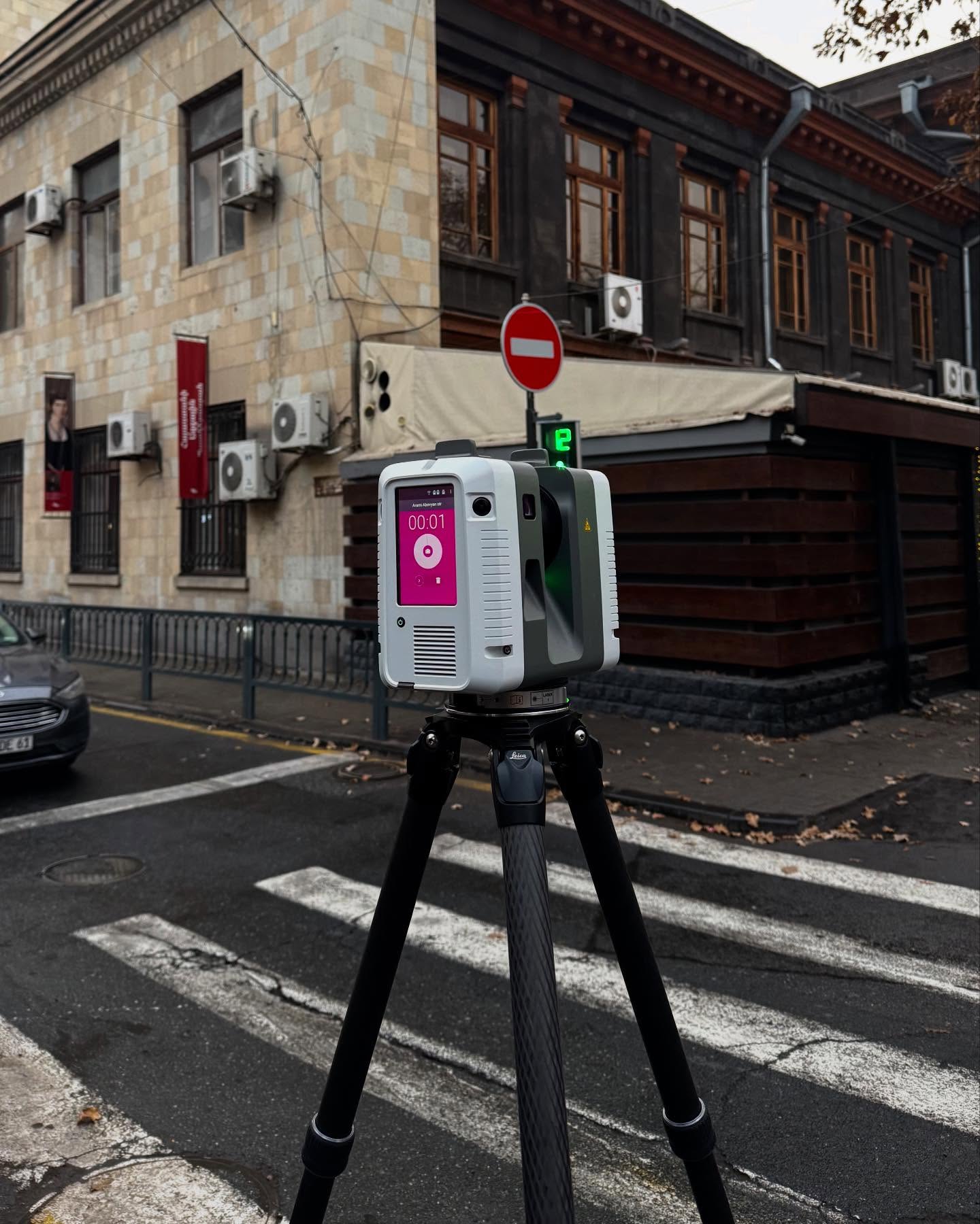Leica RTC360 laser scanner surveying a historic street in Yerevan